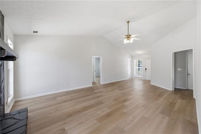 Building Photo - 201 Colony Springs Dr