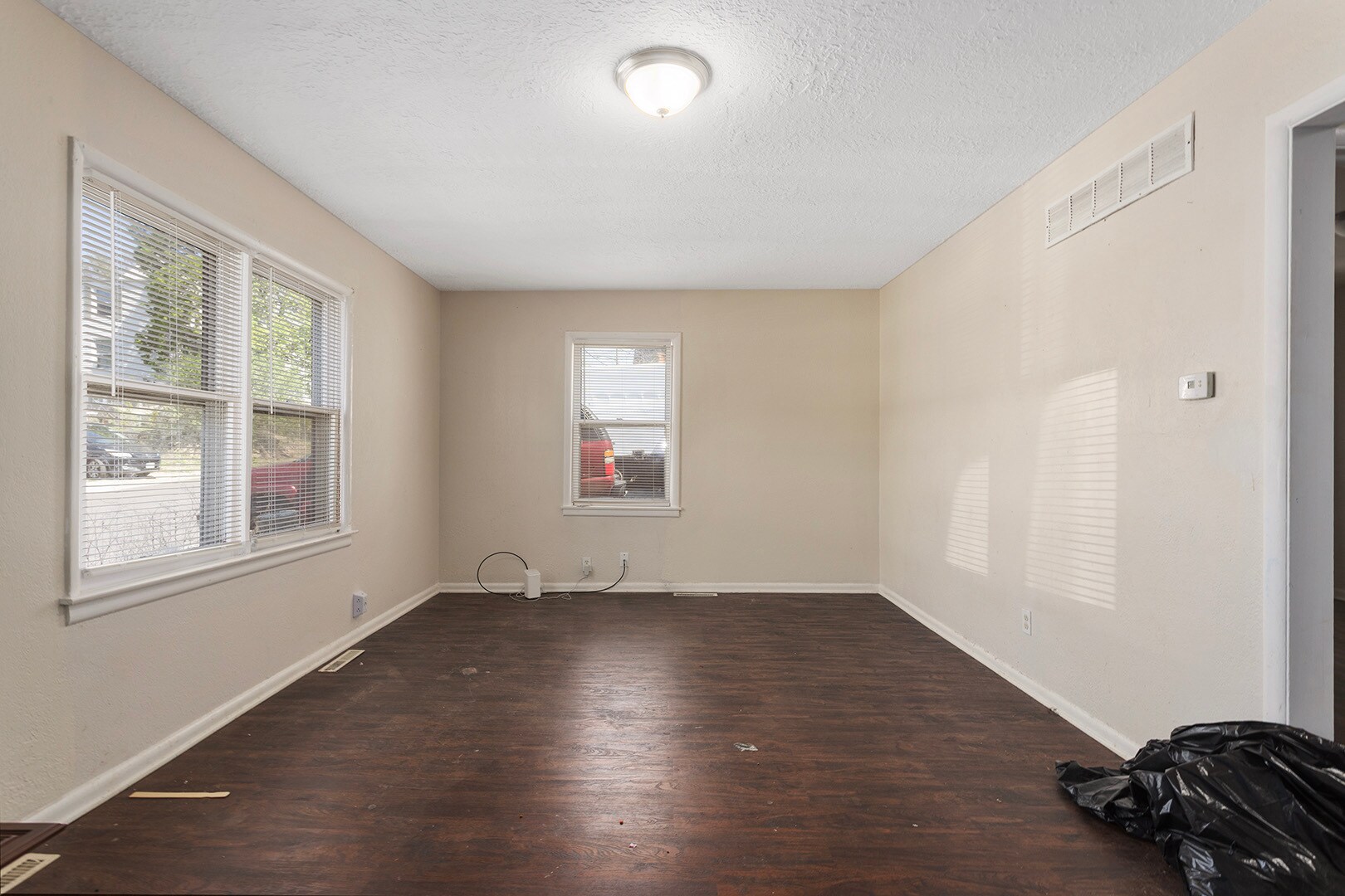 Building Photo - 9711 E 18th St S