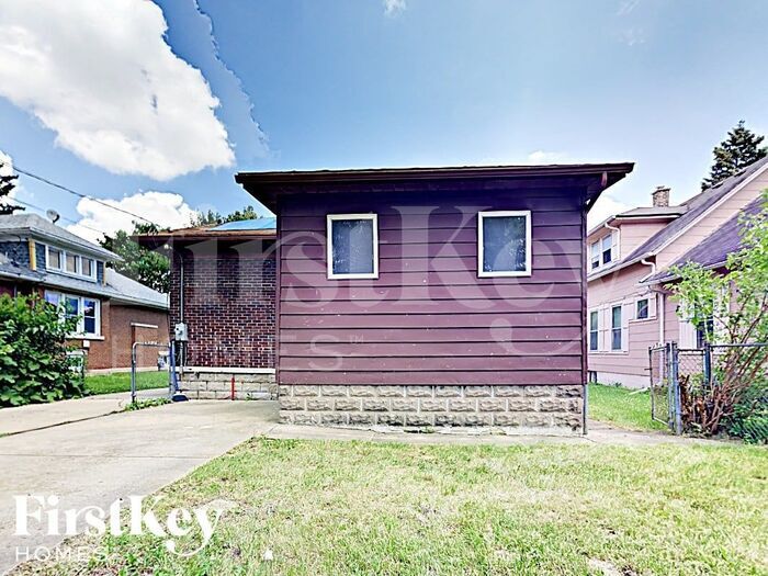 Building Photo - 615 Clement St