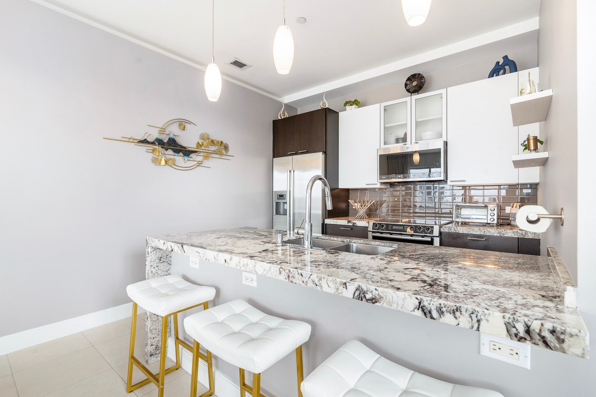 Building Photo - 111 SE 2nd St