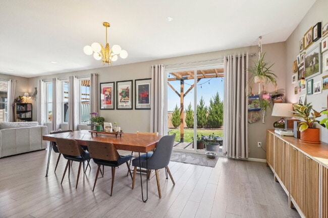 Building Photo - "Spacious 4-Bedroom Retreat with 2.5 Baths in Reunion!"