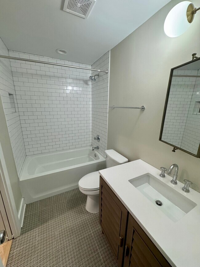 Building Photo - 511 Liberty St