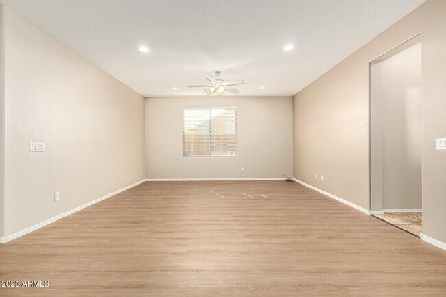 Building Photo - 1692 S Parkcrest Ct