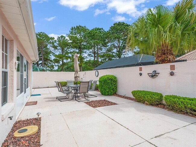 Building Photo - 901 San Benito Ln