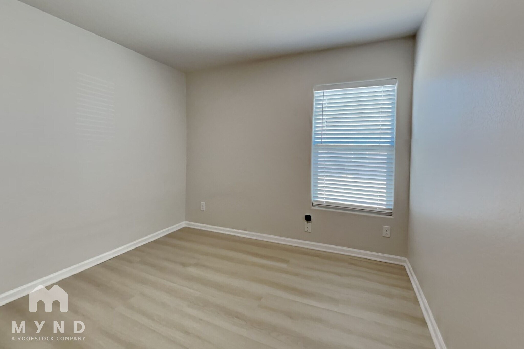 Building Photo - 11164 W Arvada Dr