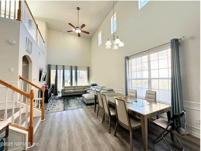 Building Photo - 14032 Saddlehill Ct