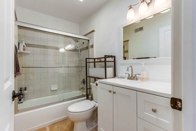 Building Photo - 351 Village Run E