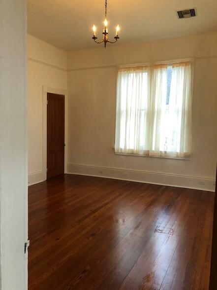Building Photo - 5525 Hurst St