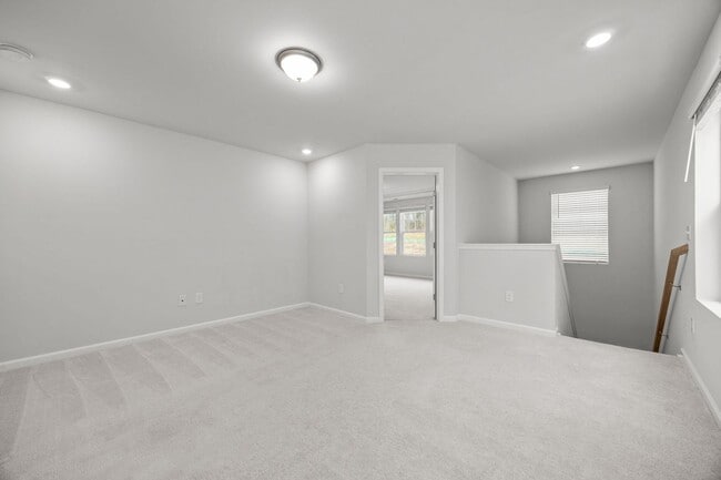 Building Photo - Charming 3BD/2.5BA Located In raleigh NC!!!