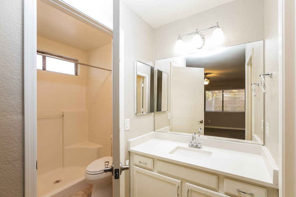 Building Photo - 438 N Opal