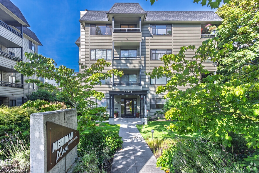 Primary Photo - Meridian Place Apartments