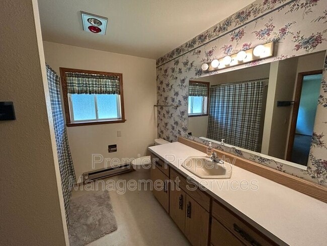 Building Photo - 3406 Quinella Dr