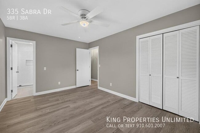 Building Photo - 335 Sabra Dr