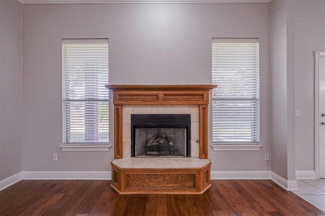 Building Photo - 11517 NW 6th St