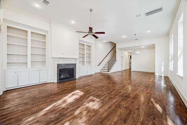 Building Photo - 1407 Knox St