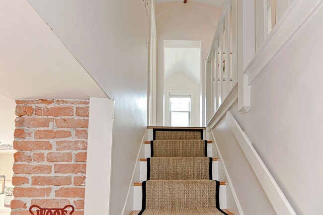 Building Photo - WINTER RENTAL: Changes In Latitude (Dogs Welcome!)