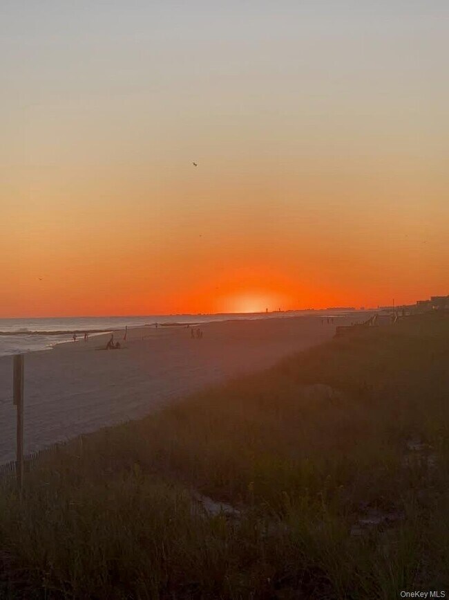 Building Photo - 360 Shore Rd