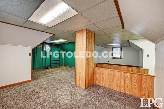 Building Photo - 667 Caswell Ave