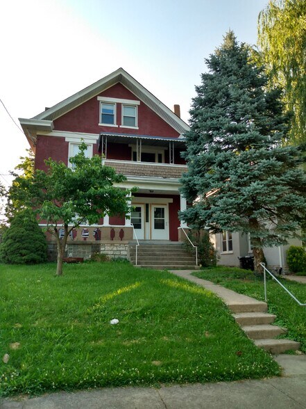Building Photo - 4413 Floral Ave