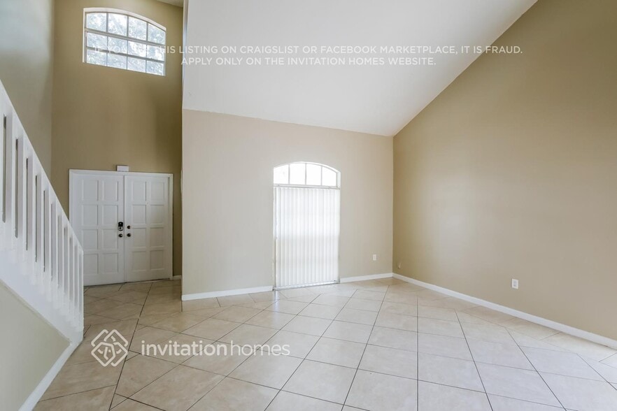 Building Photo - 8229 NW 199th Terrace