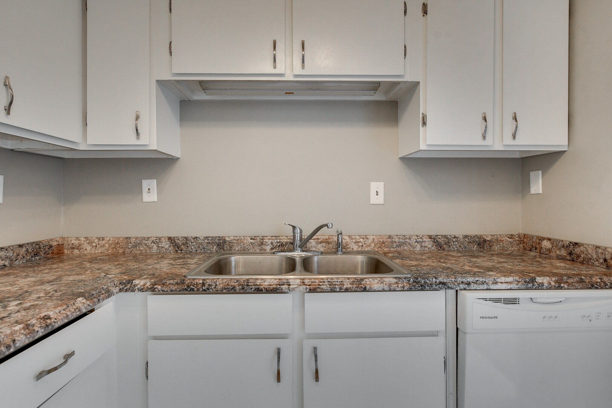 Building Photo - 500 S 37th St