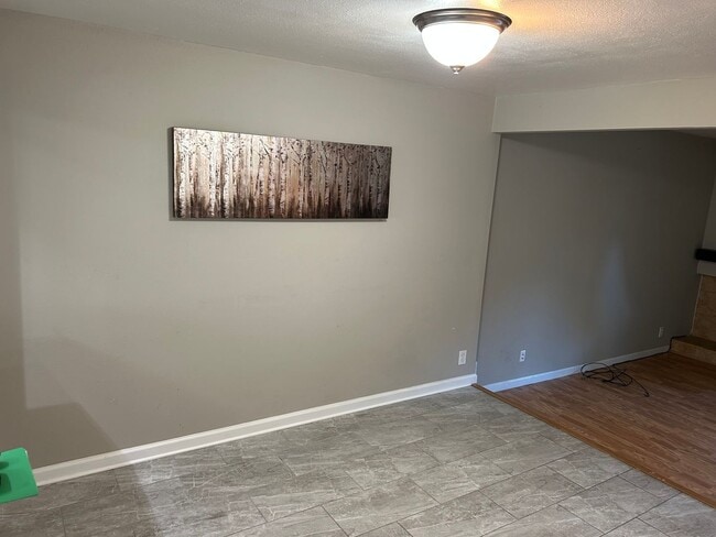 Building Photo - Welcome to your dream home in Hayward