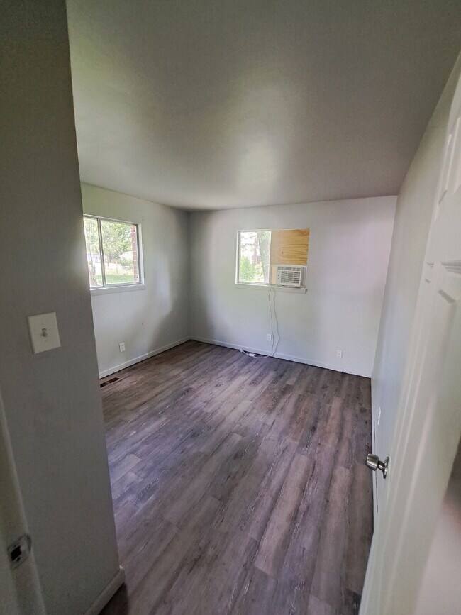 Building Photo - "3-Bedroom Oasis in Cahokia Heights – Cozy...
