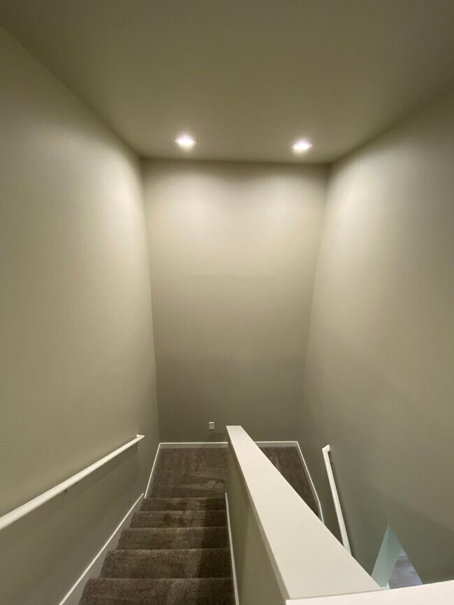 Building Photo - CC, LLC - Bldg 20