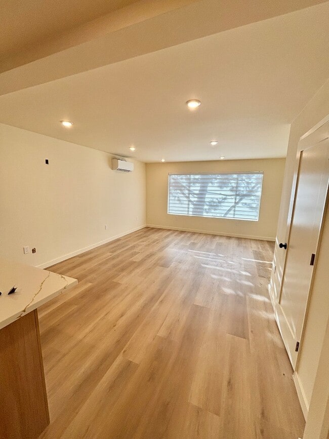 Building Photo - 2050 Meridian Ave