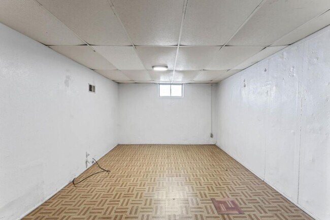 Building Photo - 9115 Clarion Dr