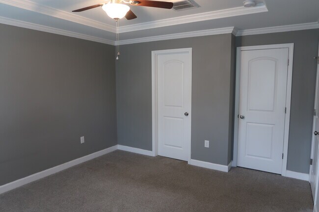 Building Photo - 210 Orch Pk Ln