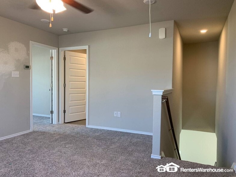 Building Photo - 252 Kinsley Wy