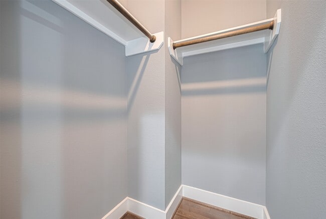 Building Photo - 4318 Center St