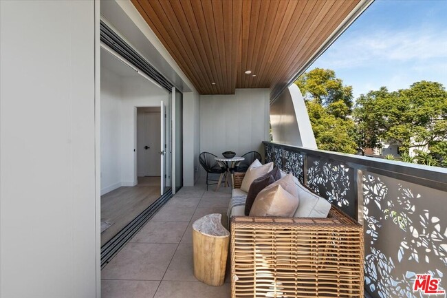 Building Photo - 1257 N Sweetzer Ave