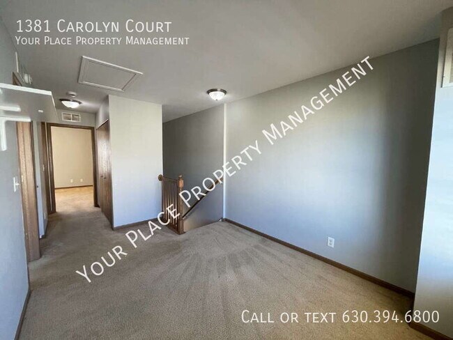 Building Photo - 1381 Carolyn Ct