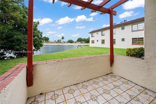 Building Photo - 8530 SW 149th Ave