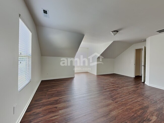 Building Photo - 4314 Tealeaf Dr