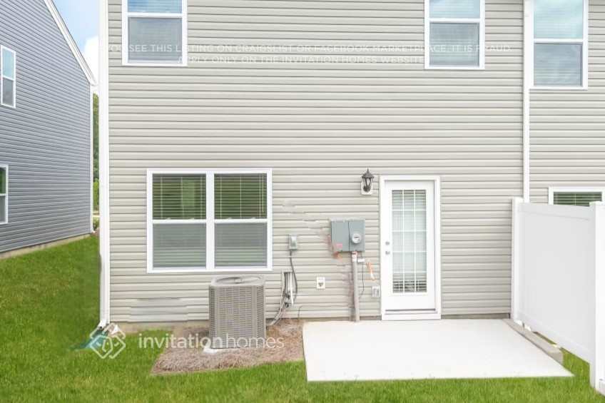 Building Photo - 11541 Brier Vlg Ln