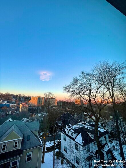 Building Photo - 119 Winthrop Rd