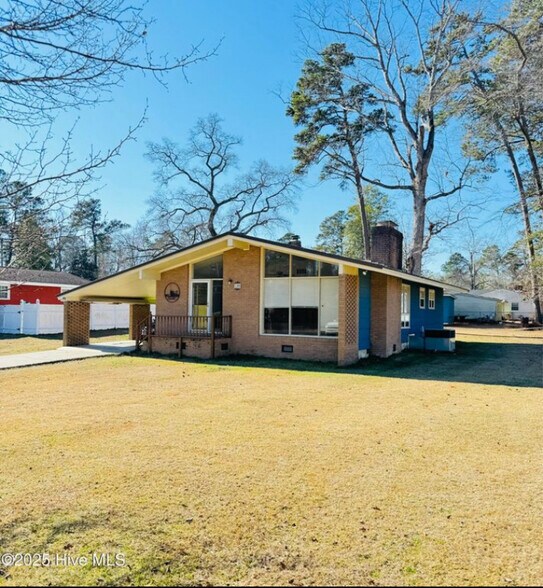 Building Photo - 1109 Mary Ln