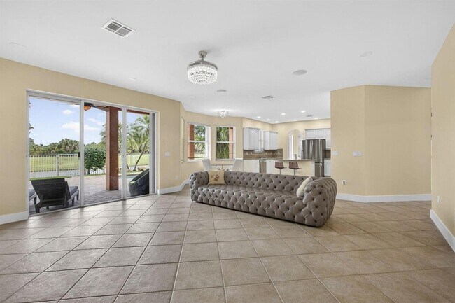 Building Photo - 1724 Annandale Cir