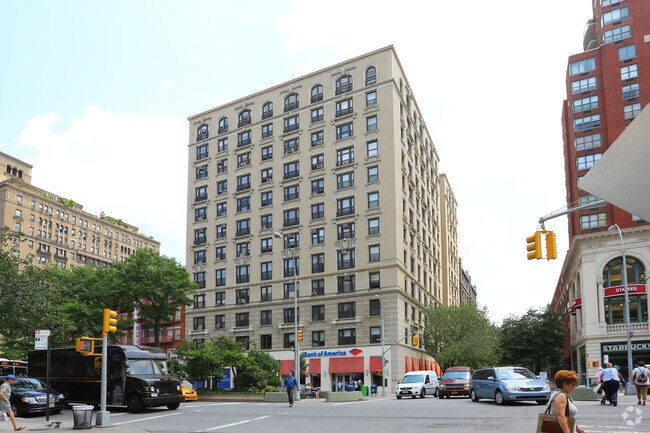Building Photo - Avonova Condominium