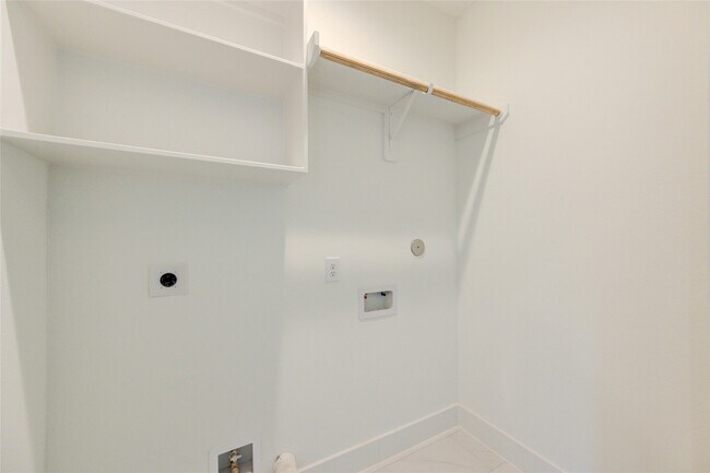 Building Photo - 4035 Buck St