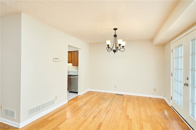 Building Photo - 7149 W Cross Creek Trail