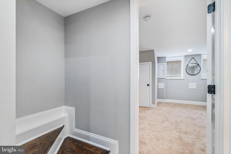 Building Photo - 1530 Covington St