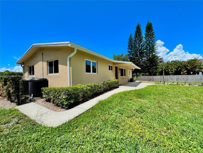 Building Photo - 14450 SW 24th St