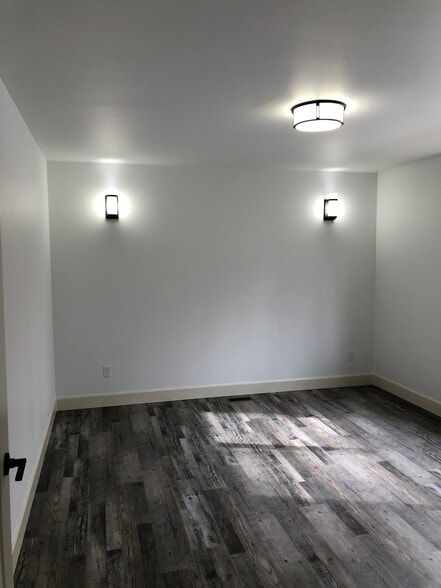 Building Photo - 5196 S Norwich Ln