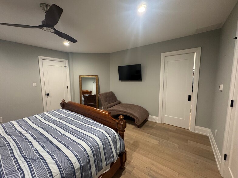 Building Photo - 230 S 3rd St