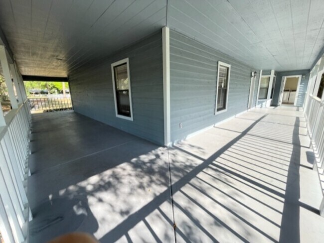 Building Photo - 9332 Trevarthon Rd