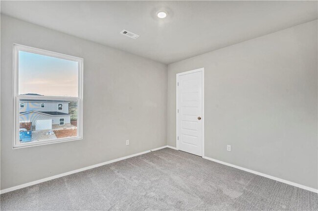 Building Photo - 6814 Memphis